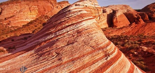 عملية تفتيت الصخور الى اجزاء صغيرة تسمى