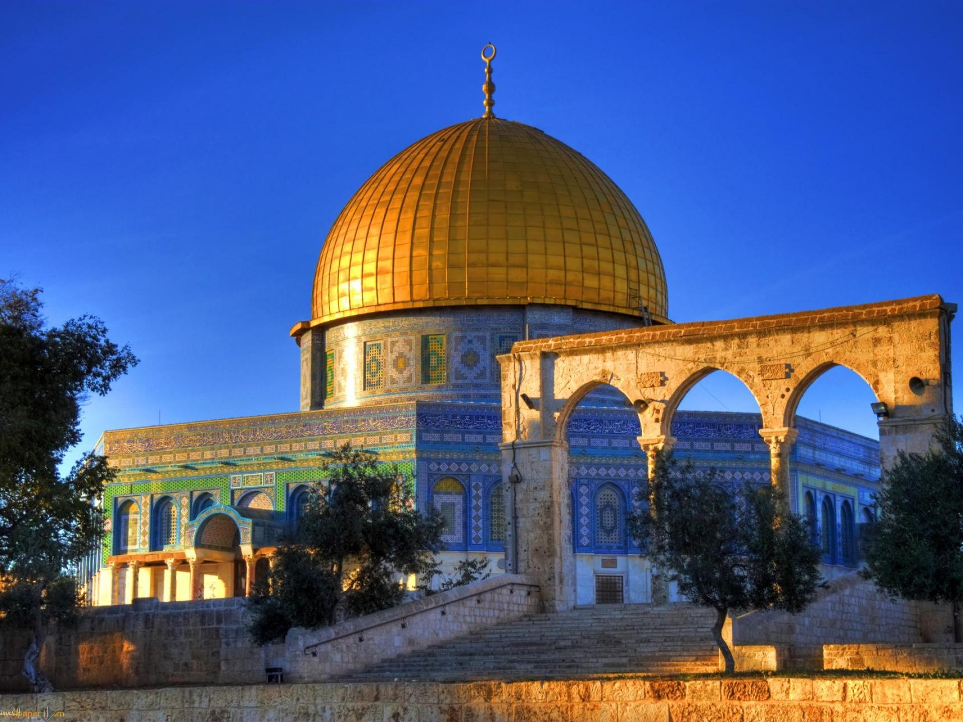 أعد ثلاثة من الأمور التي تدل على أهمية الدعوة إلى التوحيد