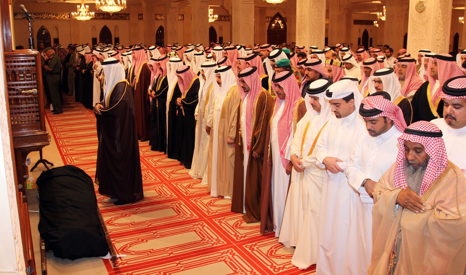 كيفية الصلاة على الميت والدعاء له