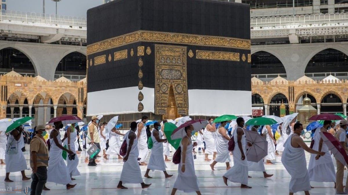 فكر ما الفرق بين قولنا في اركان العمرة الاحرام وقولنا في واجباتها الاحرام من الميقات