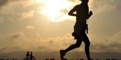 ما هي الطريقة الصحيحة للتنفس أثناء الجري السريع