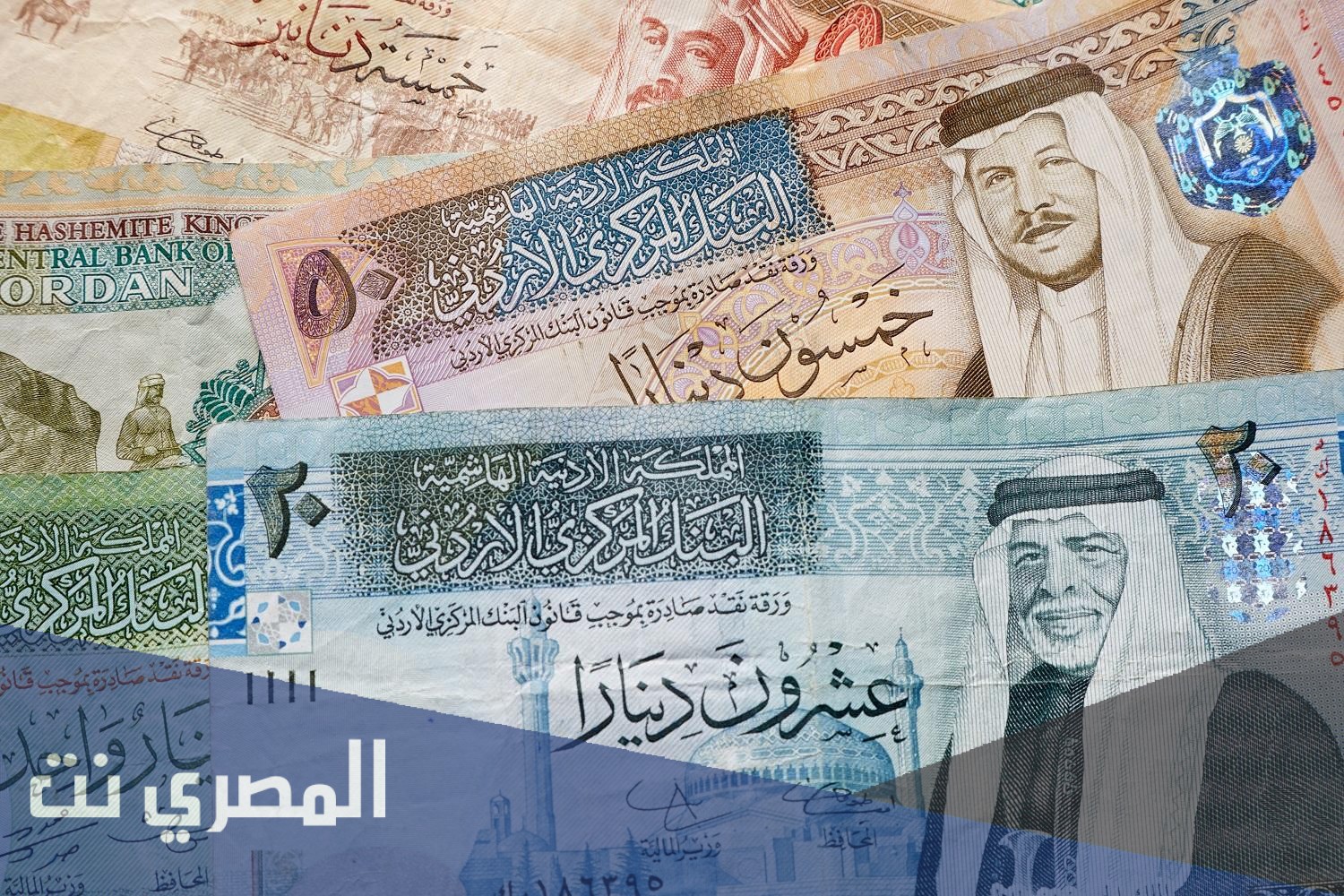 كم عدد الدول العربية التي عملتها الدينار