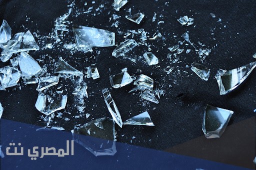 ما هو تفسير الزجاج في المنام ورؤية الزجاج المكسور