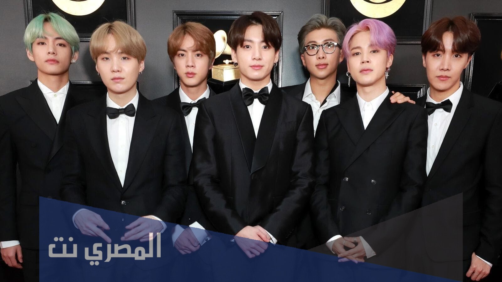 لماذا bts يضعون المكياج ؟