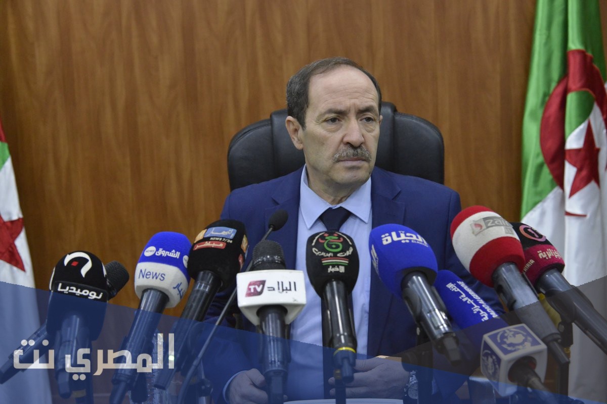 من هو عبد الحكيم بلعابد السيرة الذاتية
