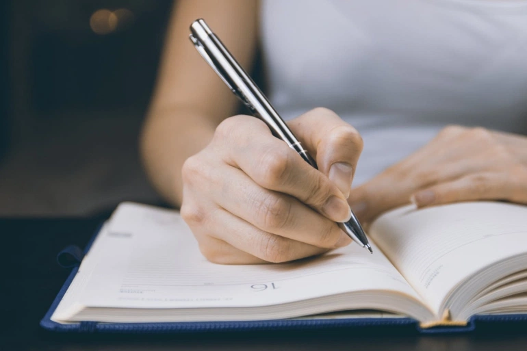 موضوع عن علم البلاغة بالاستشهادات