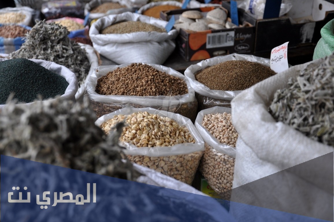 تاجر من التجار اذا اقتلعنا عينه طار فمن هو
