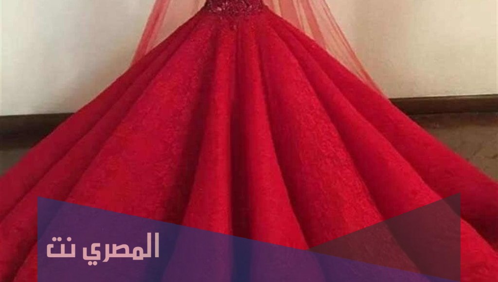 تفسير رؤية الفستان للعزباء والمتزوجة