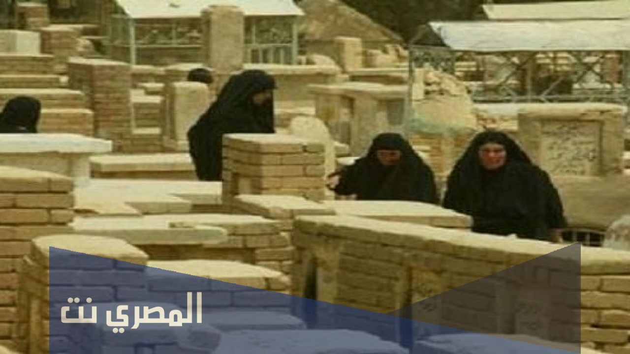 حكم زيارة النساء للقبور مع الدليل