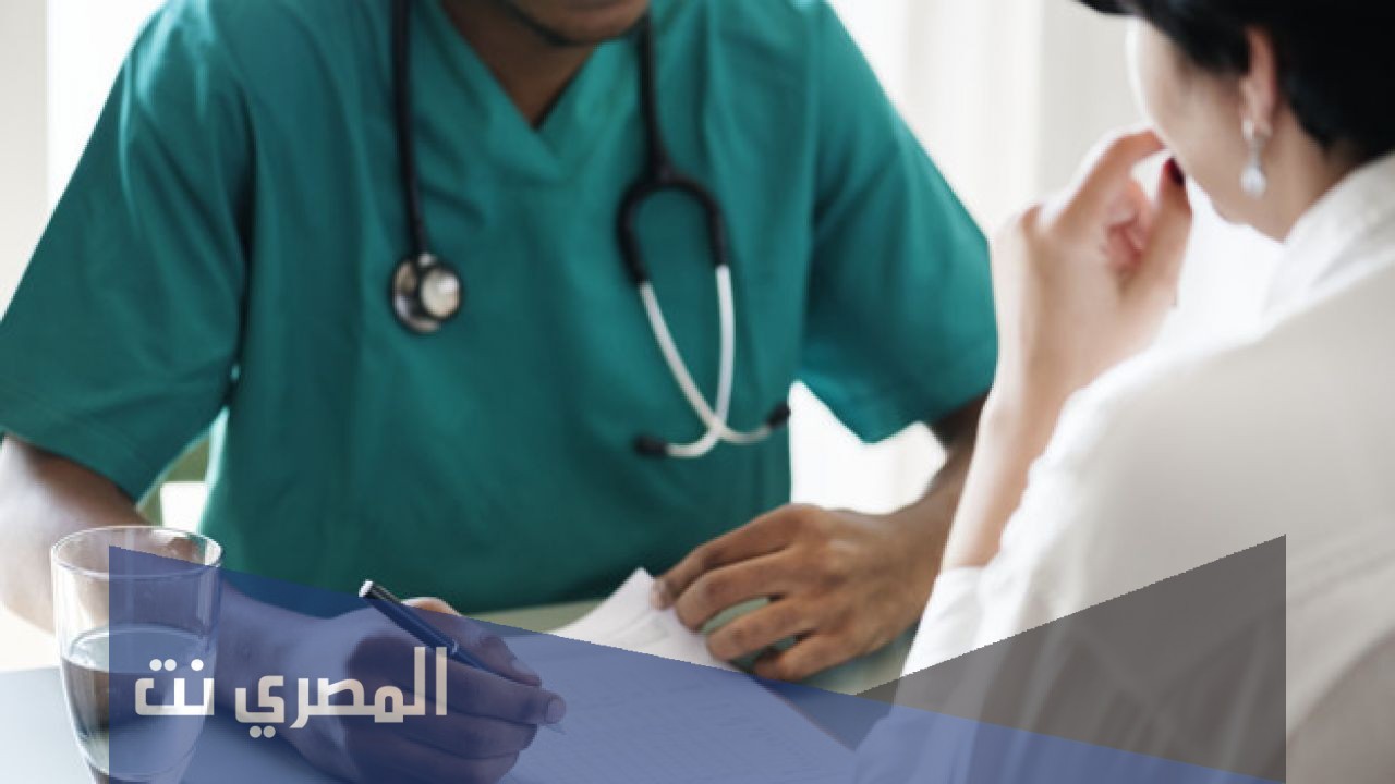 حكم علاج المرأة عند طبيب رجل