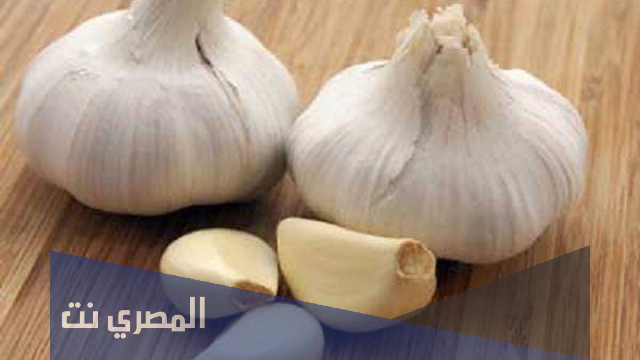 كيفية التخلص من رائحة الثوم على اليدين