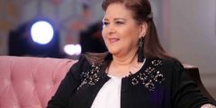 ما هو عمر الفنانة دلال عبد العزيز