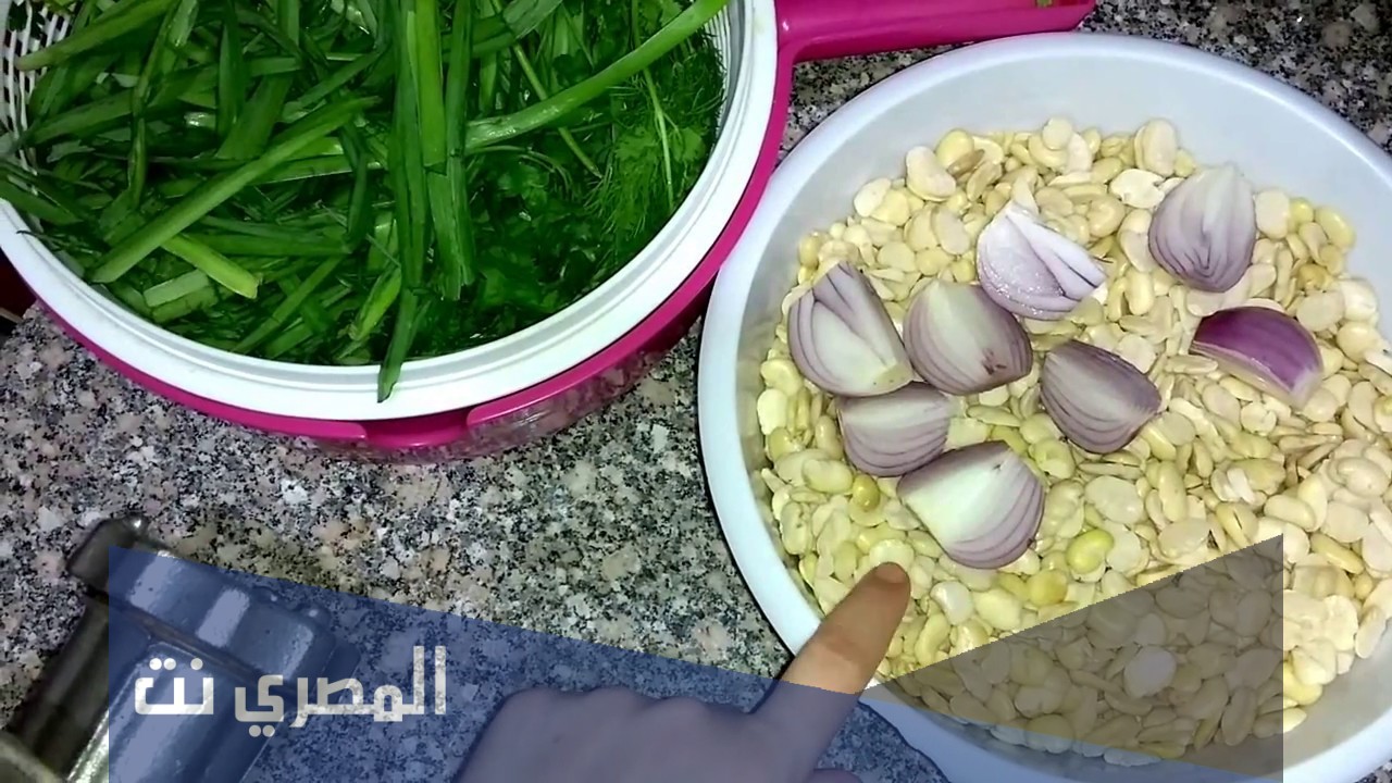 مكونات عجينة الطعمية