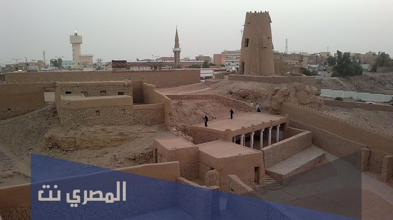 اين تنتشر اللغة الفارسية