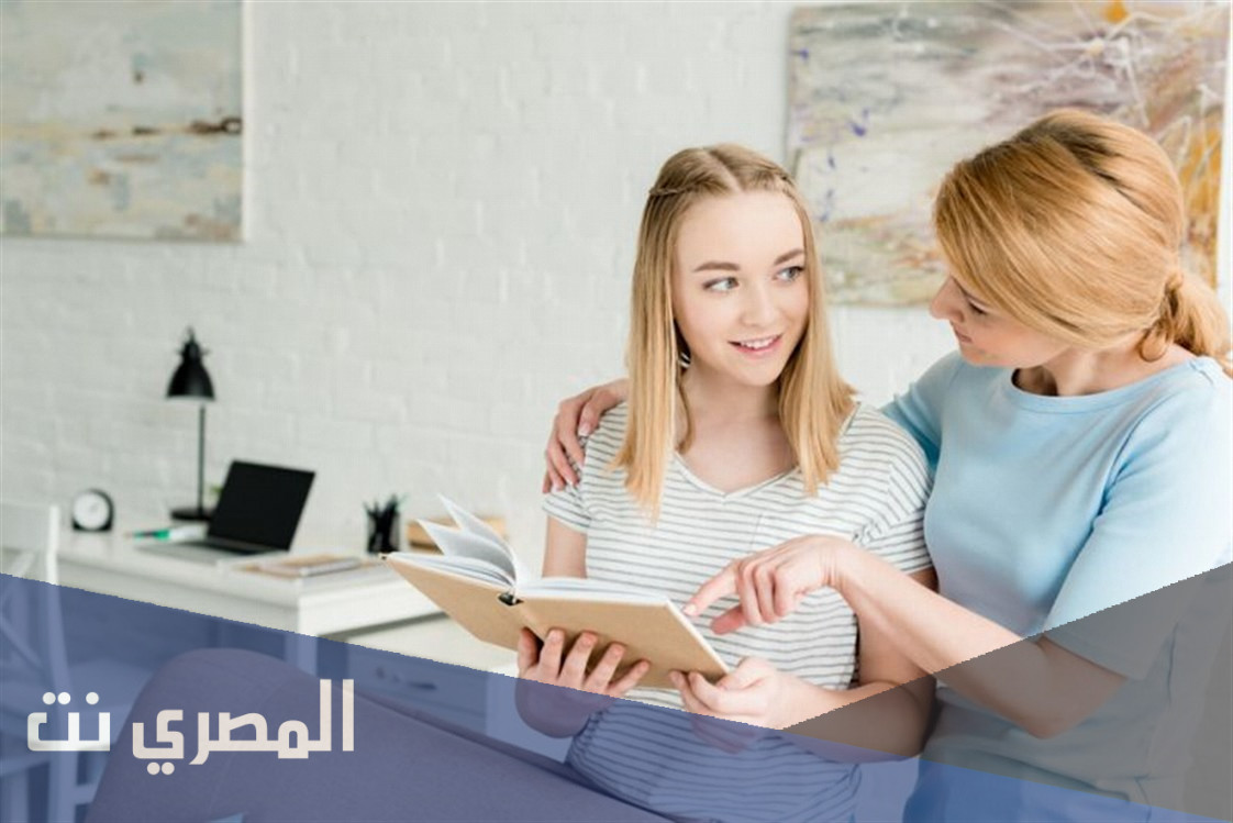 كيف تتعامل مع المراهق في المذاكرة ؟ تعرف علي أساليب تشجيع المراهق علي الإهتمام بالدراسة والتشجيع على المذاكرة