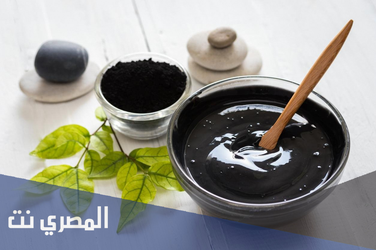 أهمية وفوائد استخدام الفحم للبشرة وصفات طبيعية