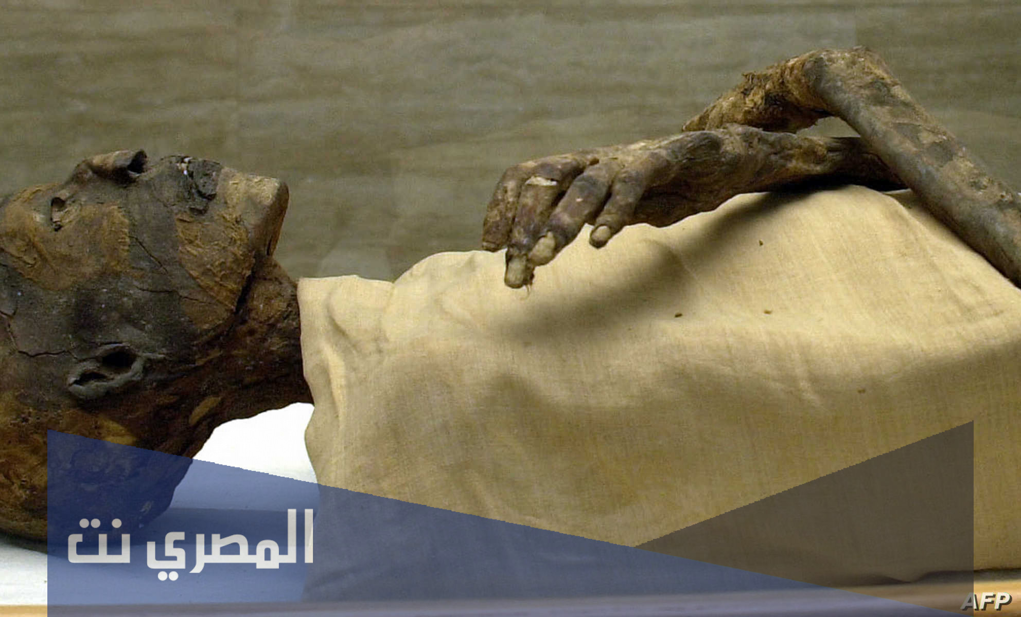 لماذا دس سيدنا جبريل الطين في فم فرعون