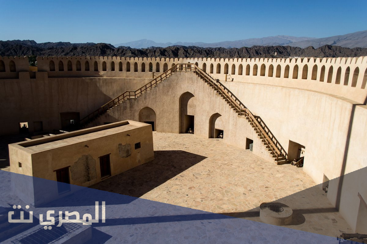 معلومات عن قلعة نزوى
