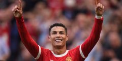 من هو افضل لاعب كرة قدم في العالم