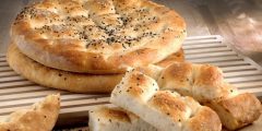 طريقة عمل الخبز التركى بالسمسم في المنزل