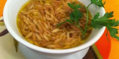 طريقة عمل شوربة لسان العصفور بالخطوات