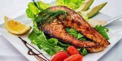 طريقة تجهيز السلمون المدخن بخطوات سهلة في المنزل