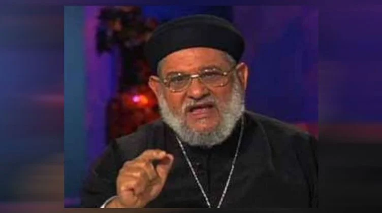 من هو زكريا بطرس وماذا قال عن الرسول ليطالب المصريون الإنتربول بتسليمه.