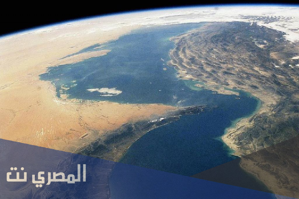 كم يبلغ عرض مضيق هرمز