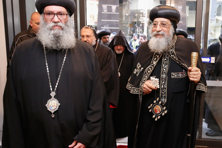 ماذا يطلق على رجال الدين المسيحى
