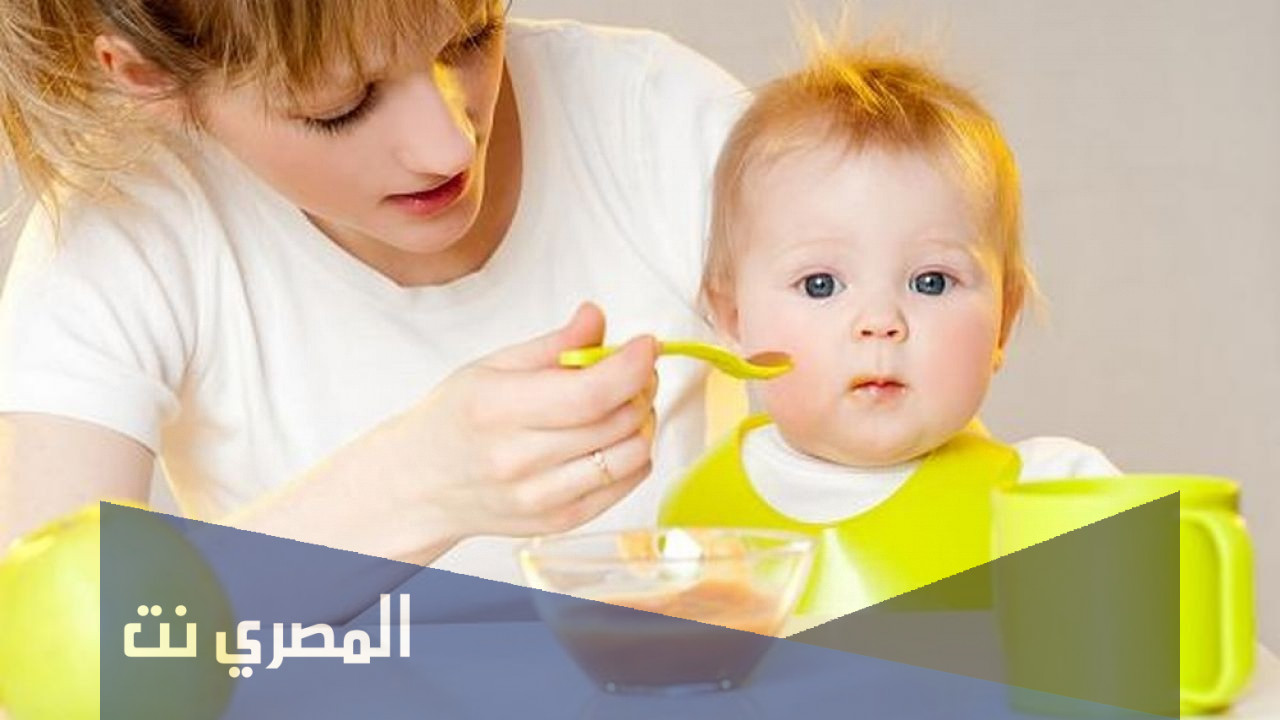 متى ابدا اكل طفلي الرضيع