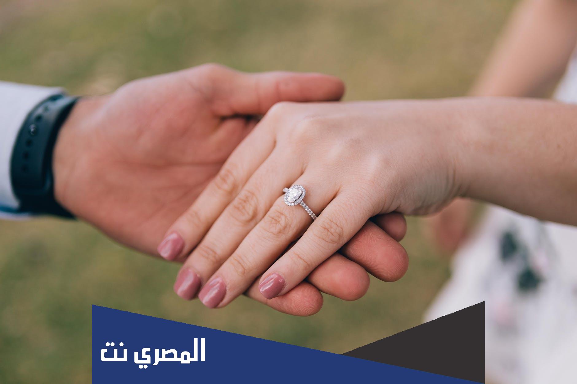 تفسير حلم الخطوبة للعزباء من شخص لا تعرفه