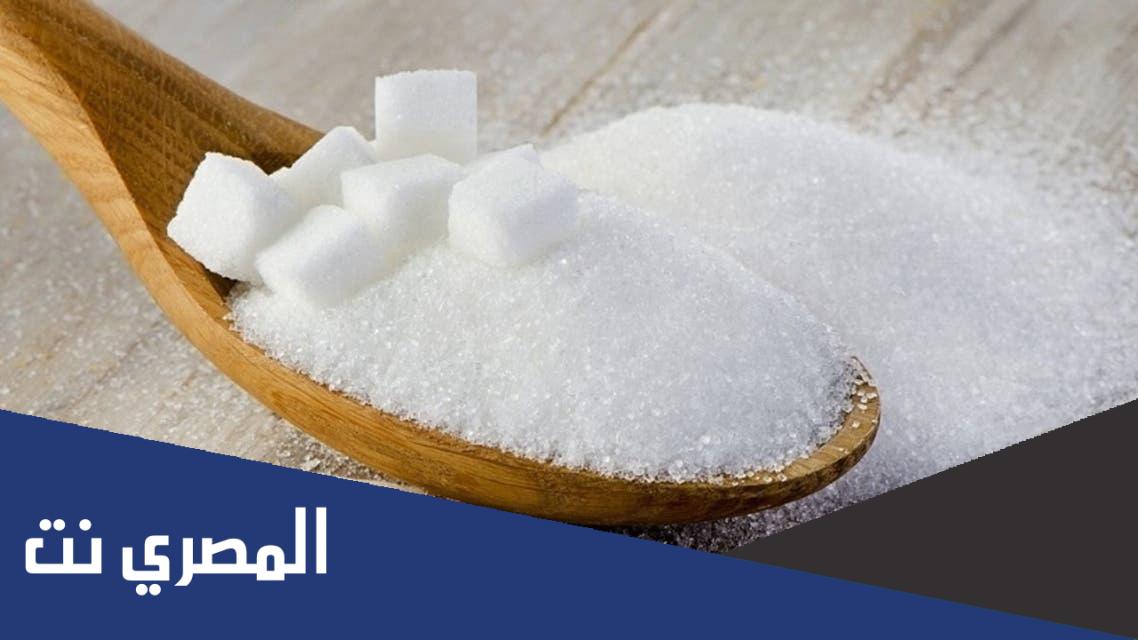 لماذا تذوب قطع السكر ابطا من حبيباته