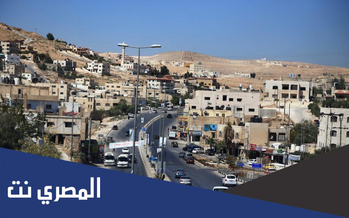 كم ارتفاع الزرقاء عن سطح البحر
