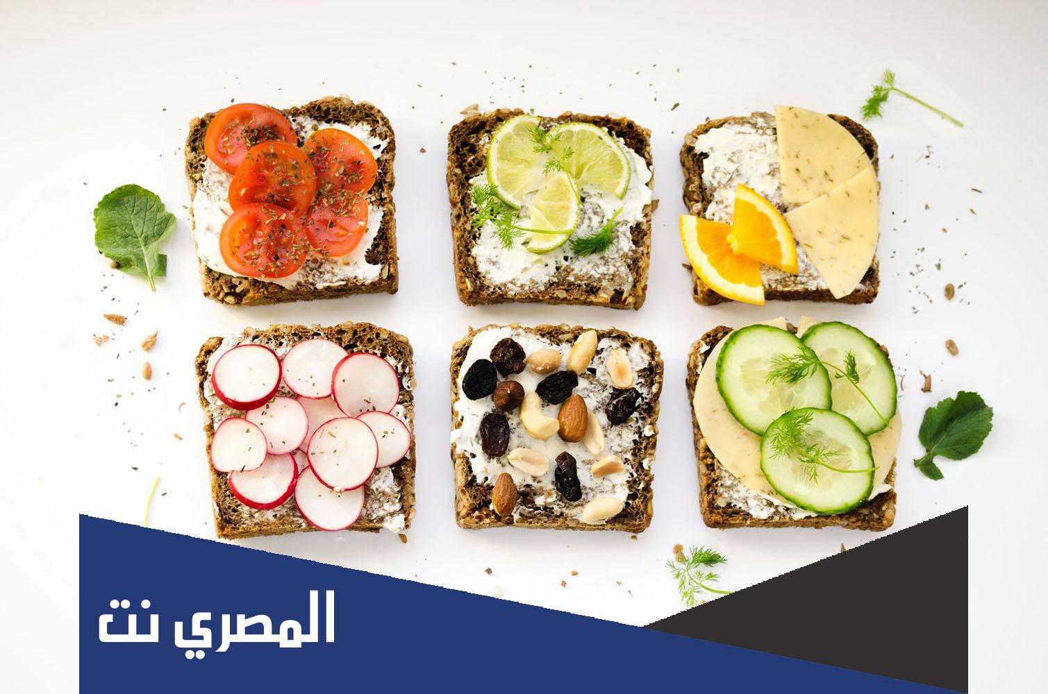 كيف اعرف احتياجي من البروتين والكارب والدهون