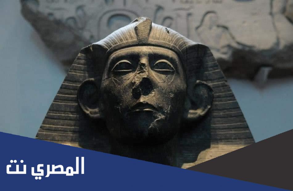 ما هي القلعه التي شيدها الملك سنوسرت الثالث؟