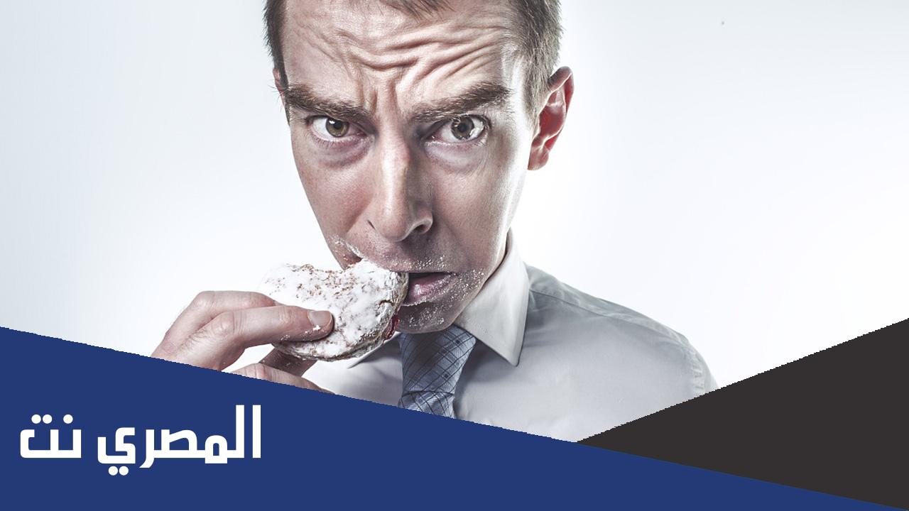 كم يستطيع الانسان العيش بدون طعام