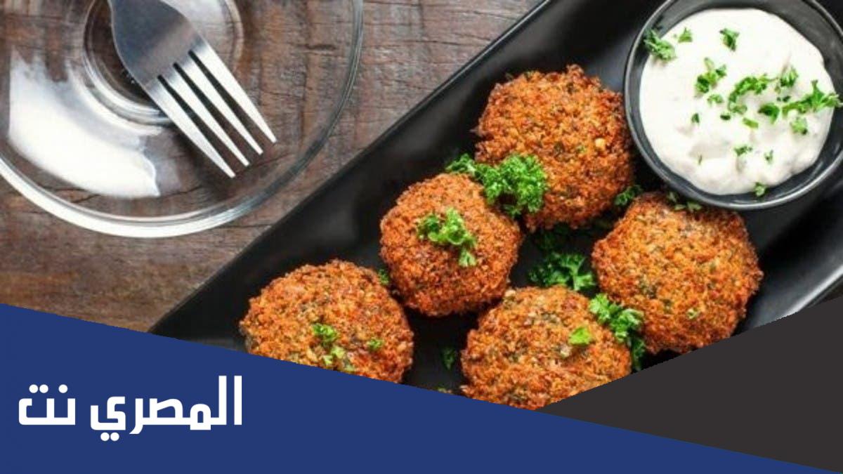 ما أصل كلمة فلافل