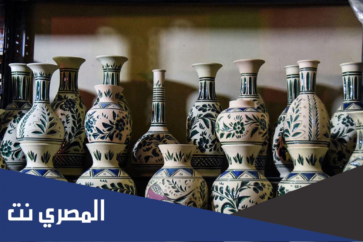 متي ظهر الخزف ذو البريق المعدني