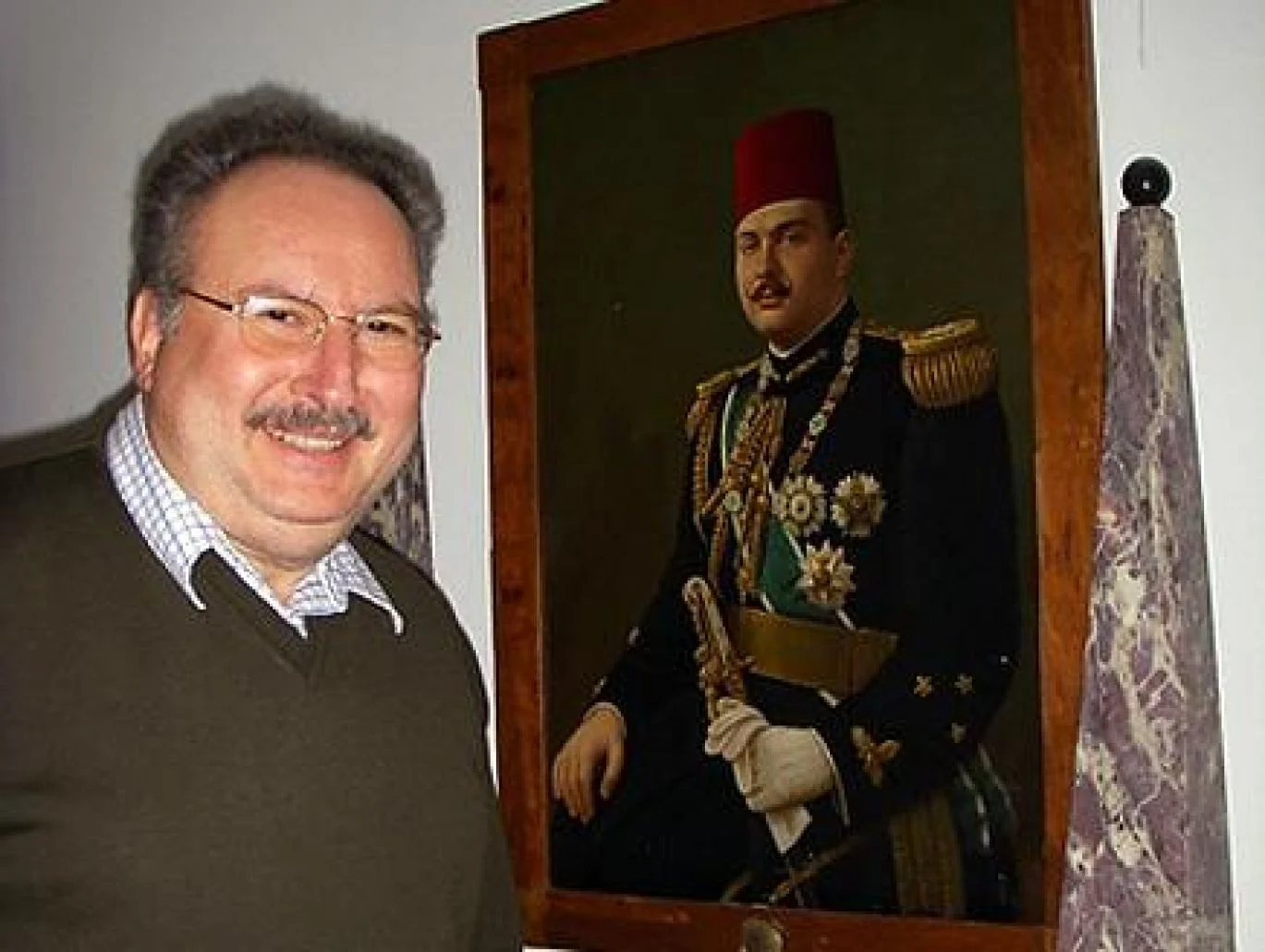 من هو الملك احمد فؤاد الثانى السيرة الذاتية