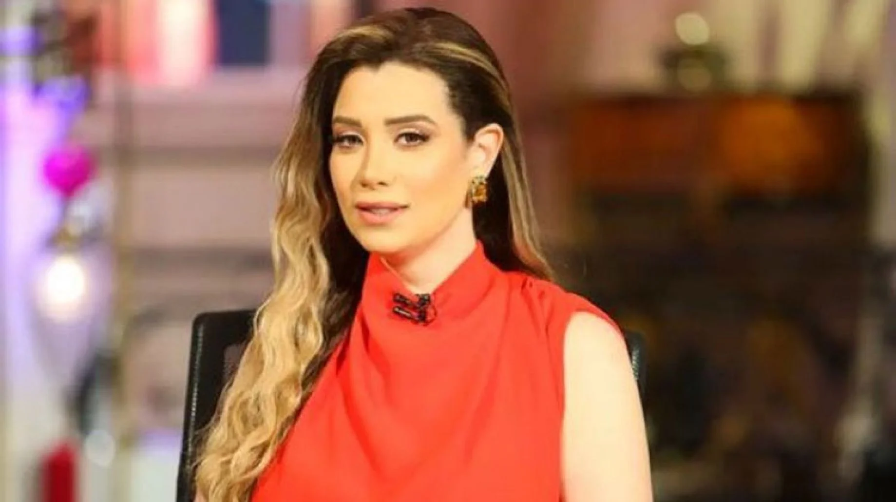 من هي المذيعة مروة صبرى