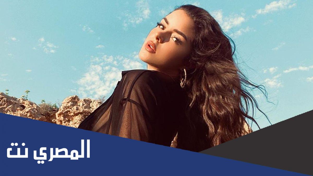 ديمي روز عارضة ازياء انستقرام