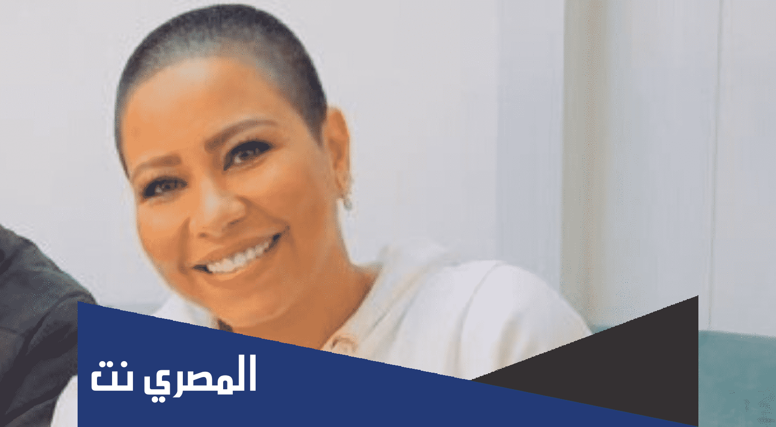ما قصة بكاء شيرين في اخر حفله لها بالكويت