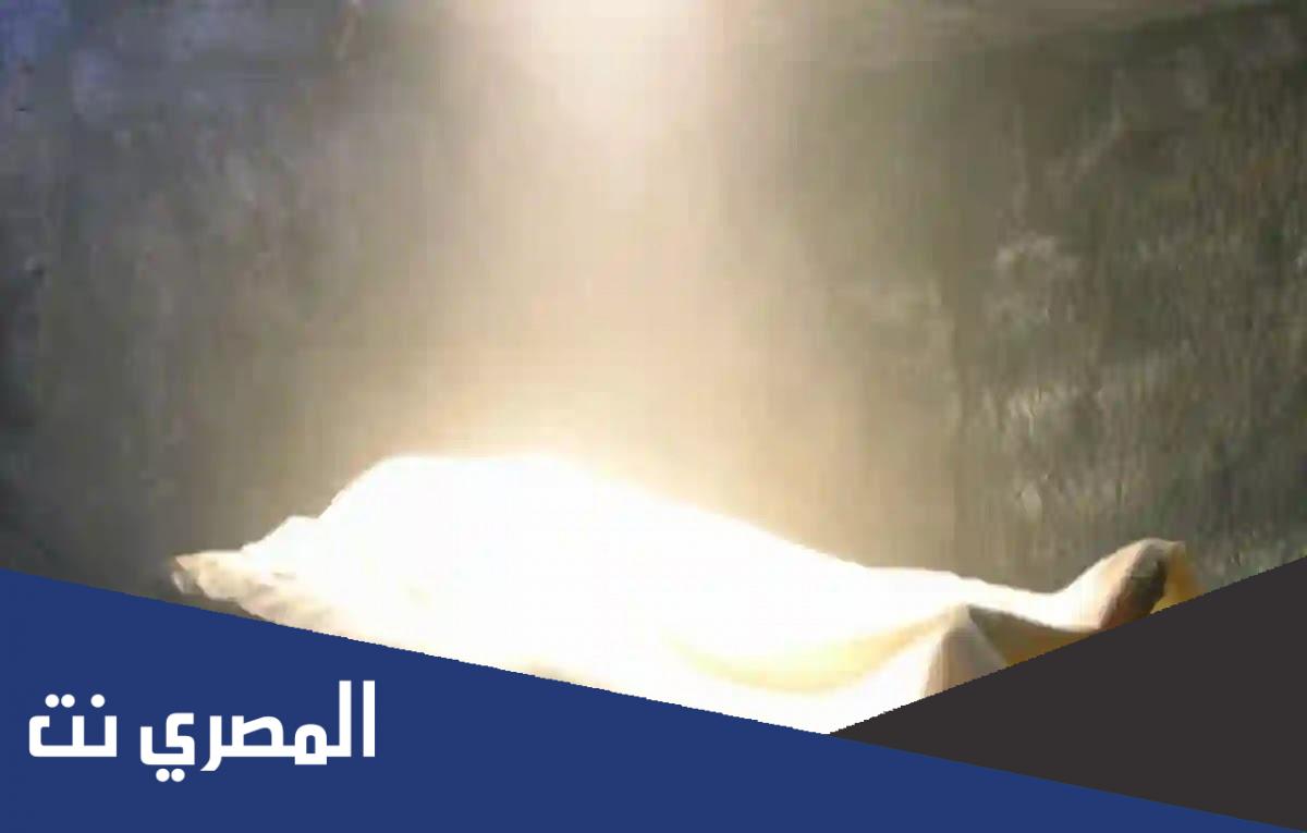 من هي الصحابية التي كفنها النبي بقميصه