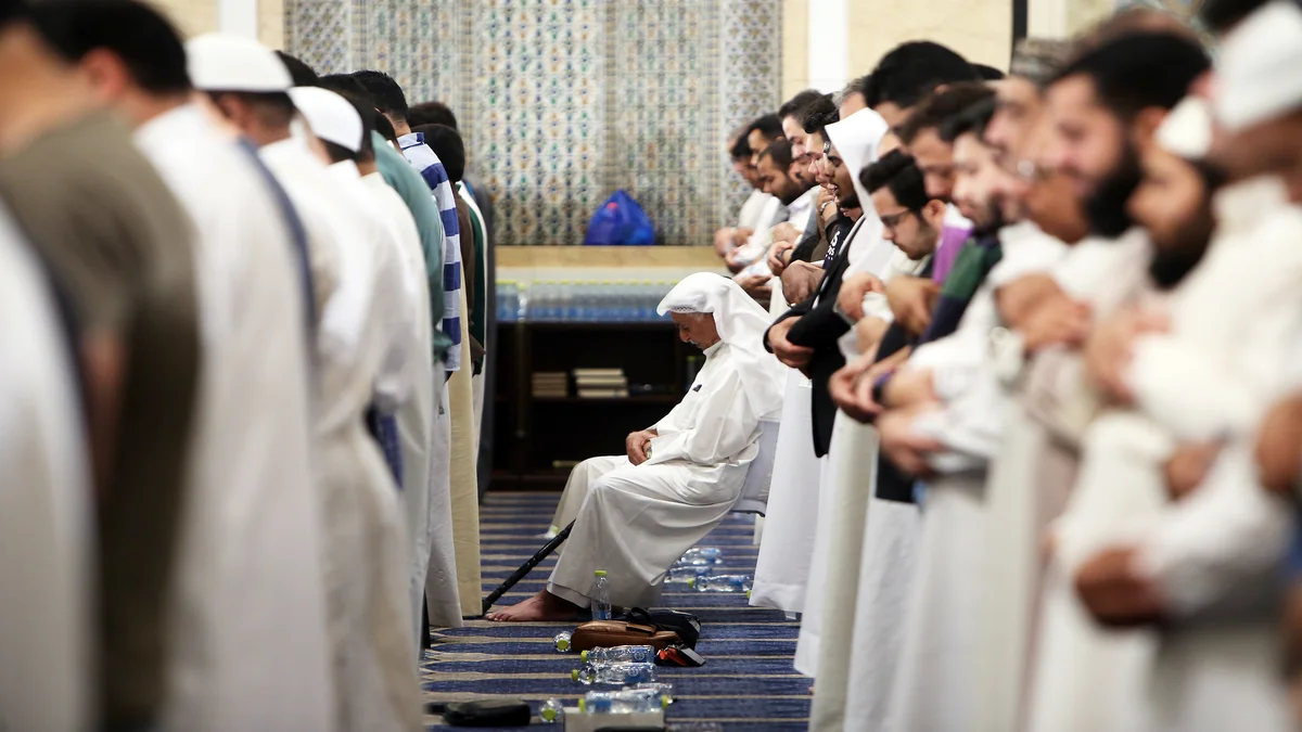 هل التراويح هي قيام الليل
