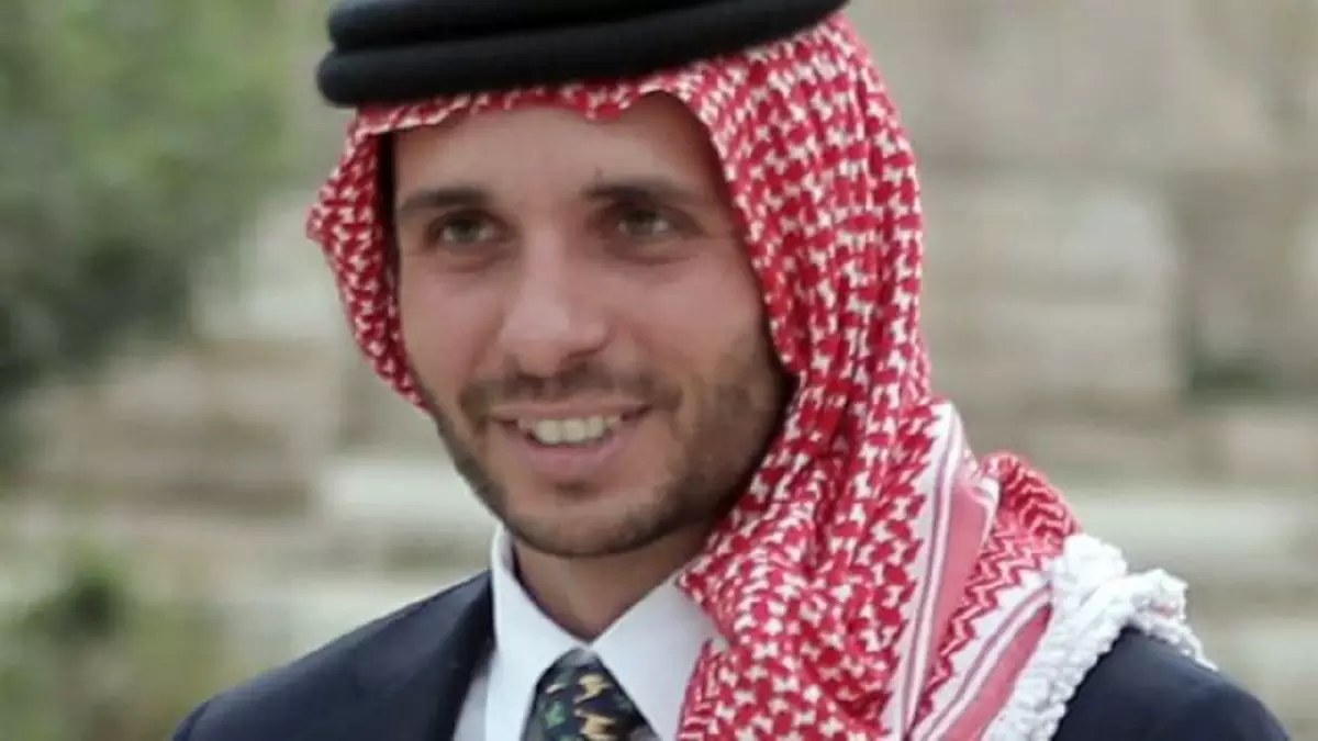 صلة القرابة بين الملك عبدالله والأمير حمزة