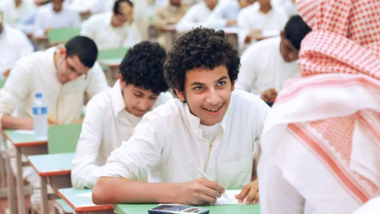 كم عدد المعلمين في السعودية 2022