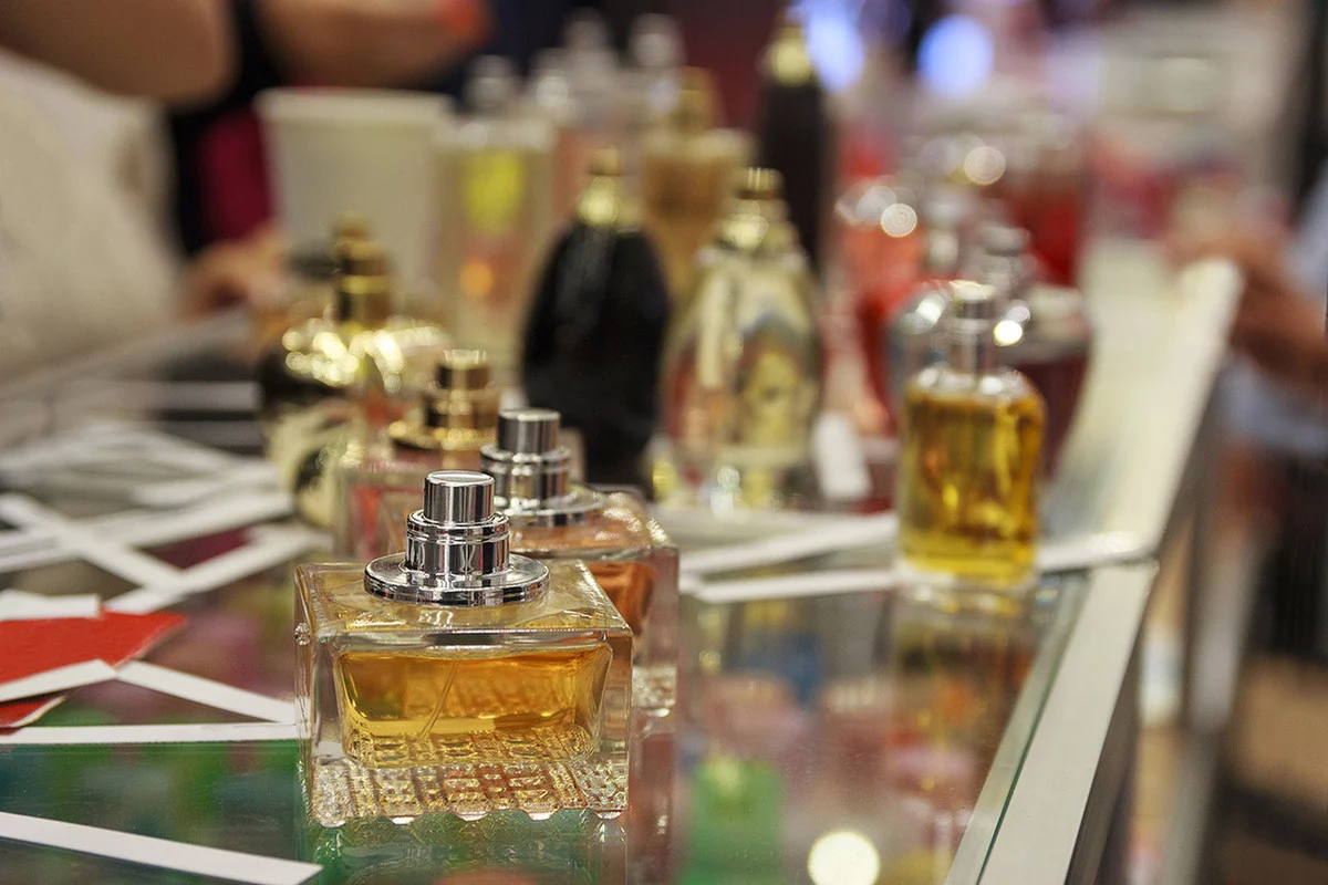 كم عدد فروع مسك للعطور كاملة