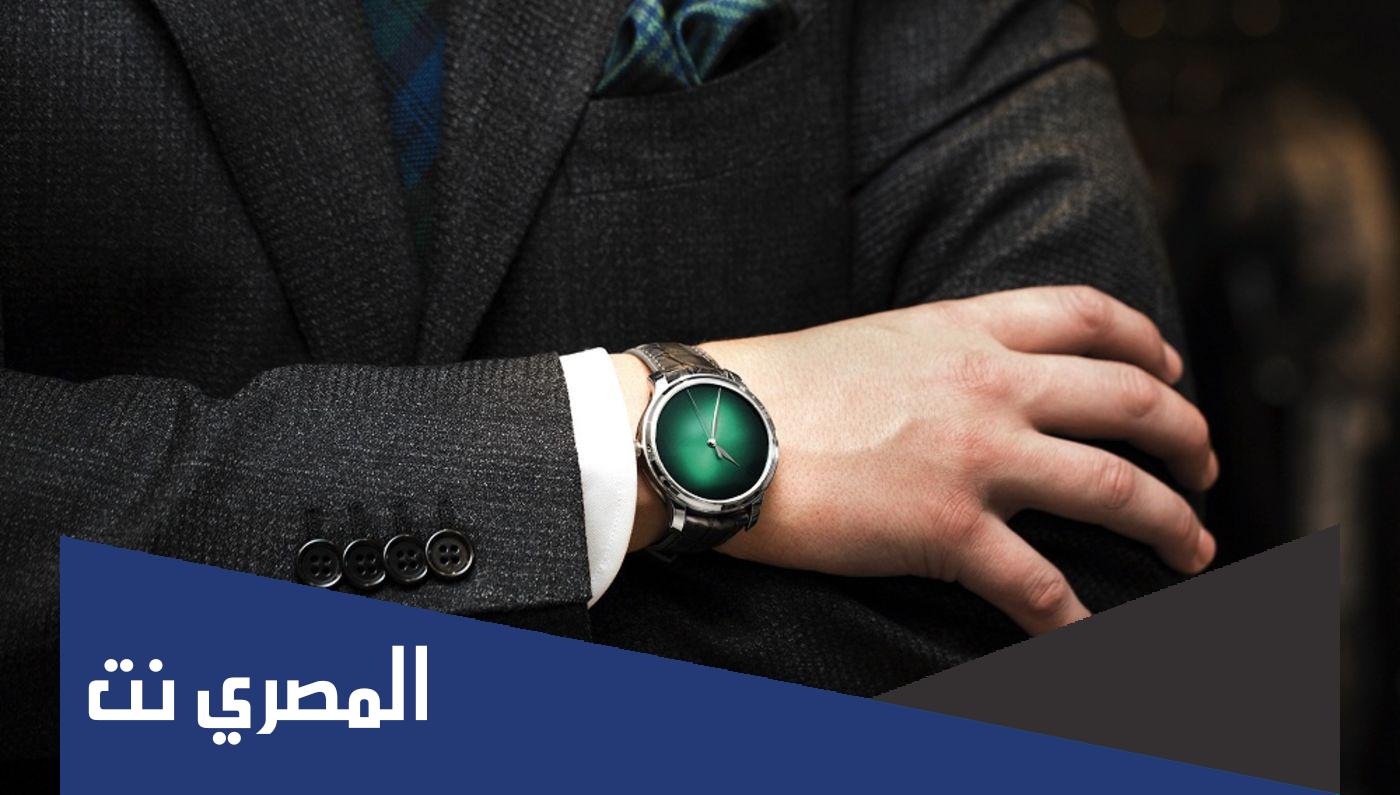 لماذا يطيل الرجل ظفر الاصبع الخنصر