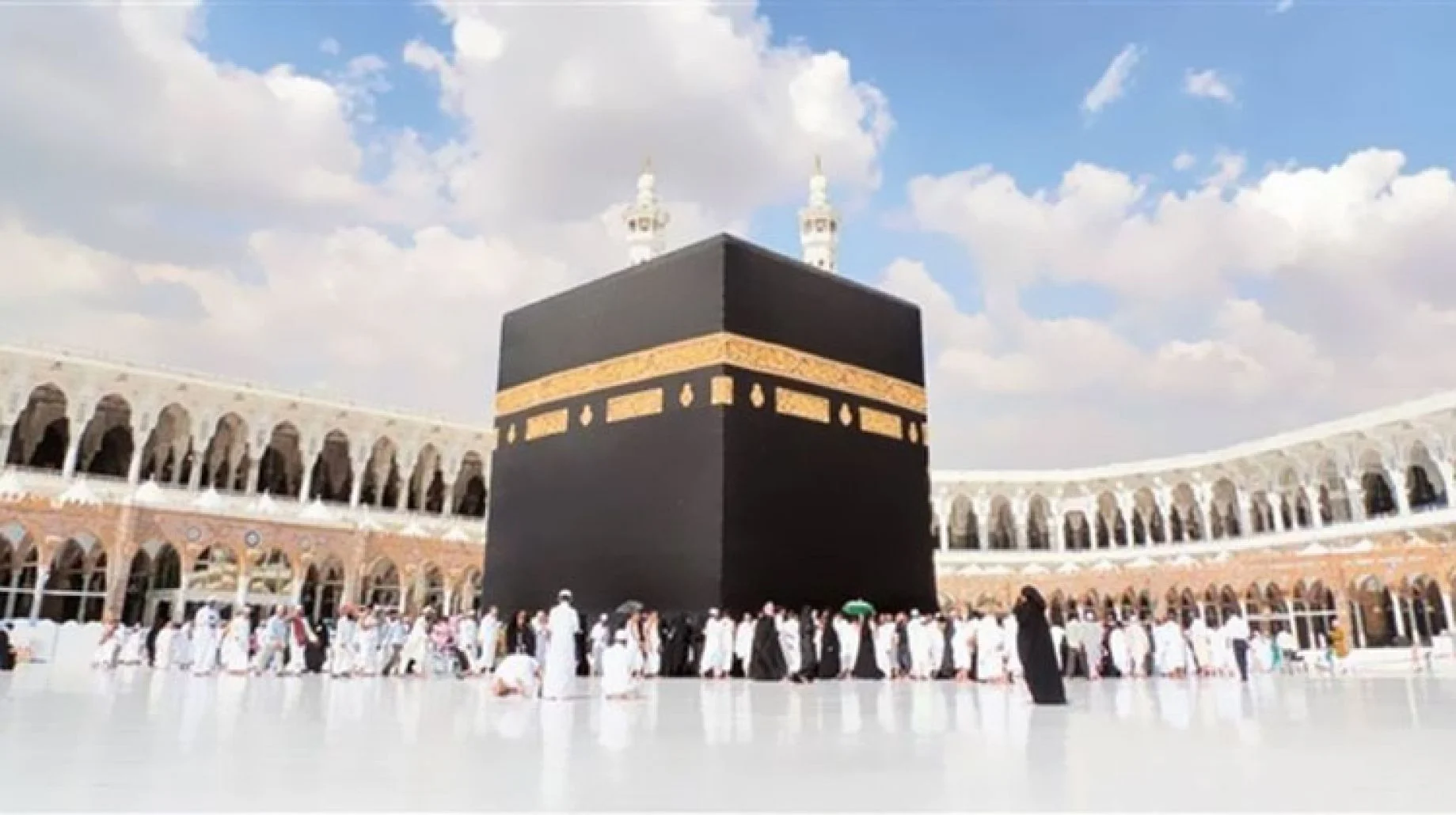 متى بنى البيت الحرام ومن الذي بناه