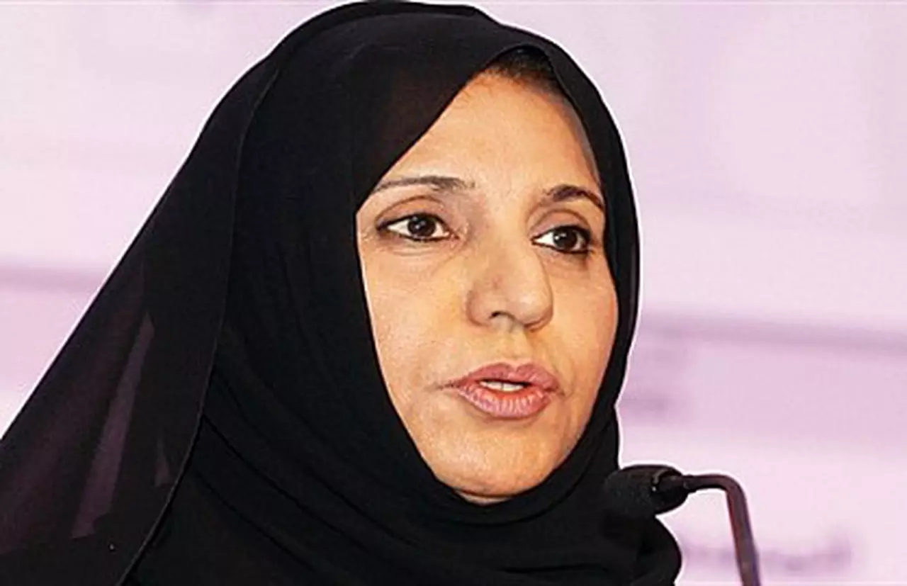 من هي ام الامارات فاطمة مبارك